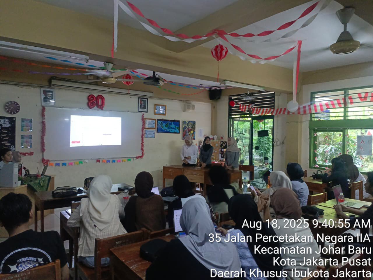 OSIS GELAR RAPAT PERTENGAHAN PERIODE